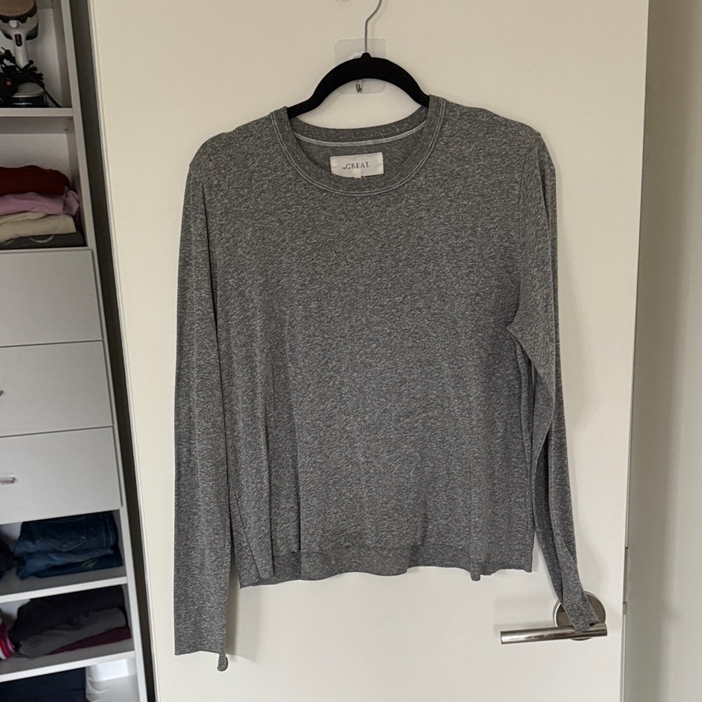 THE GREAT. Gray Long Sleeve Tee